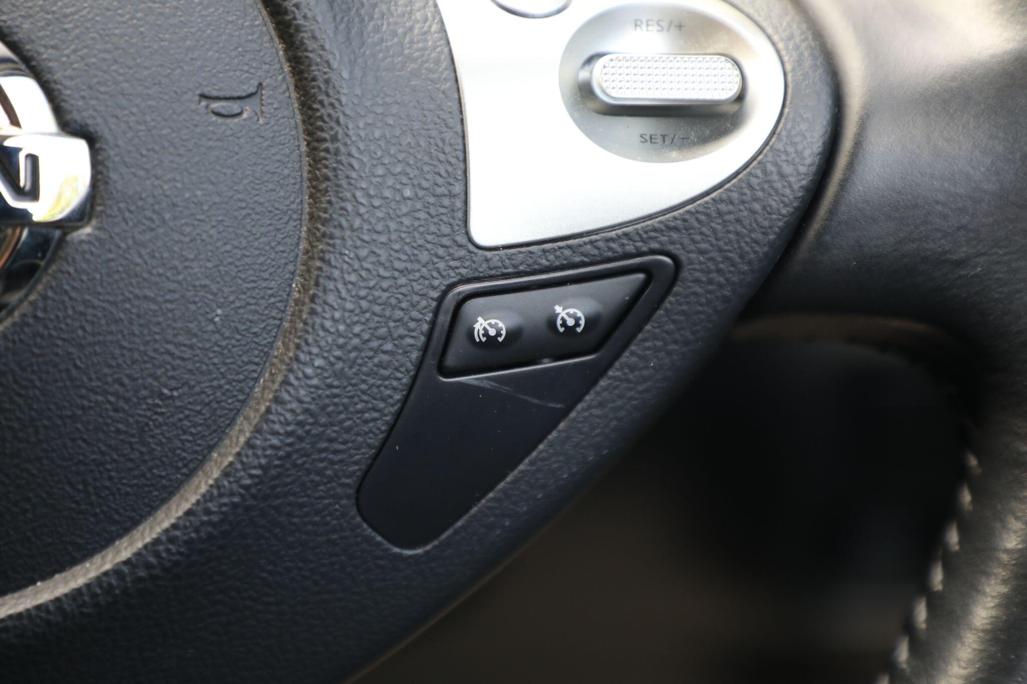 Large vehicle image